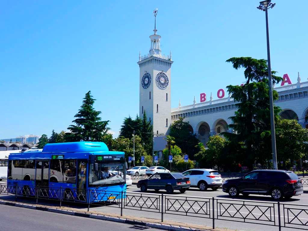 Сочинские автобусы начнут следовать по летнему графику с 1 июня