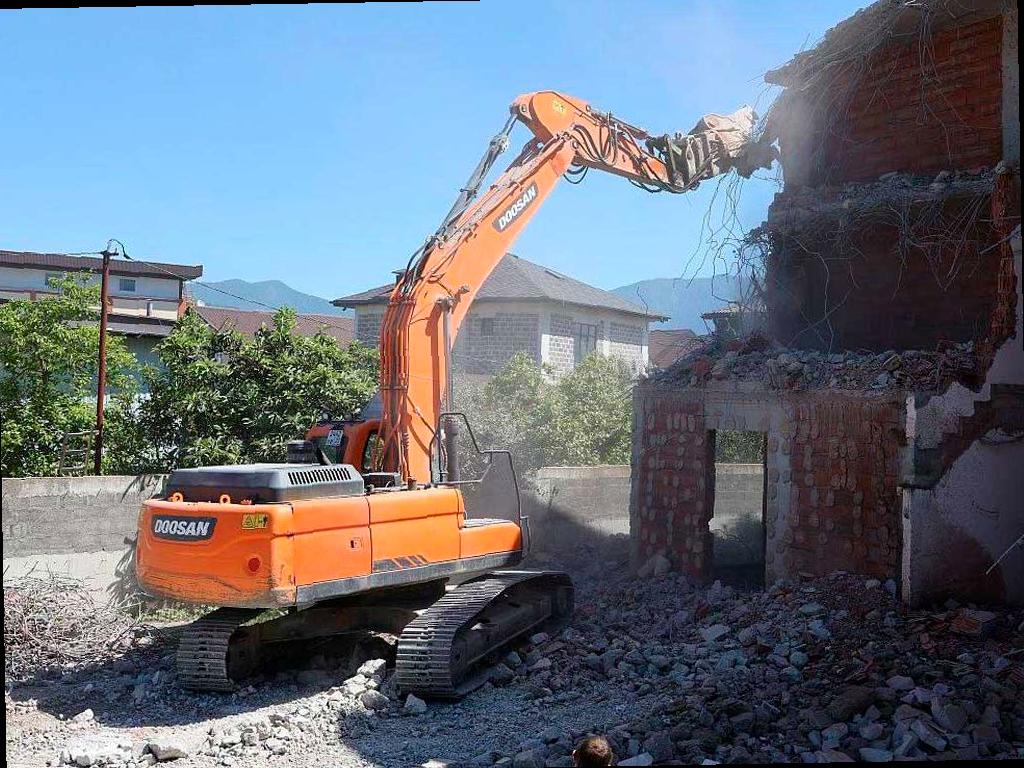 В Сочи готовятся к сносу более 700 самостроев