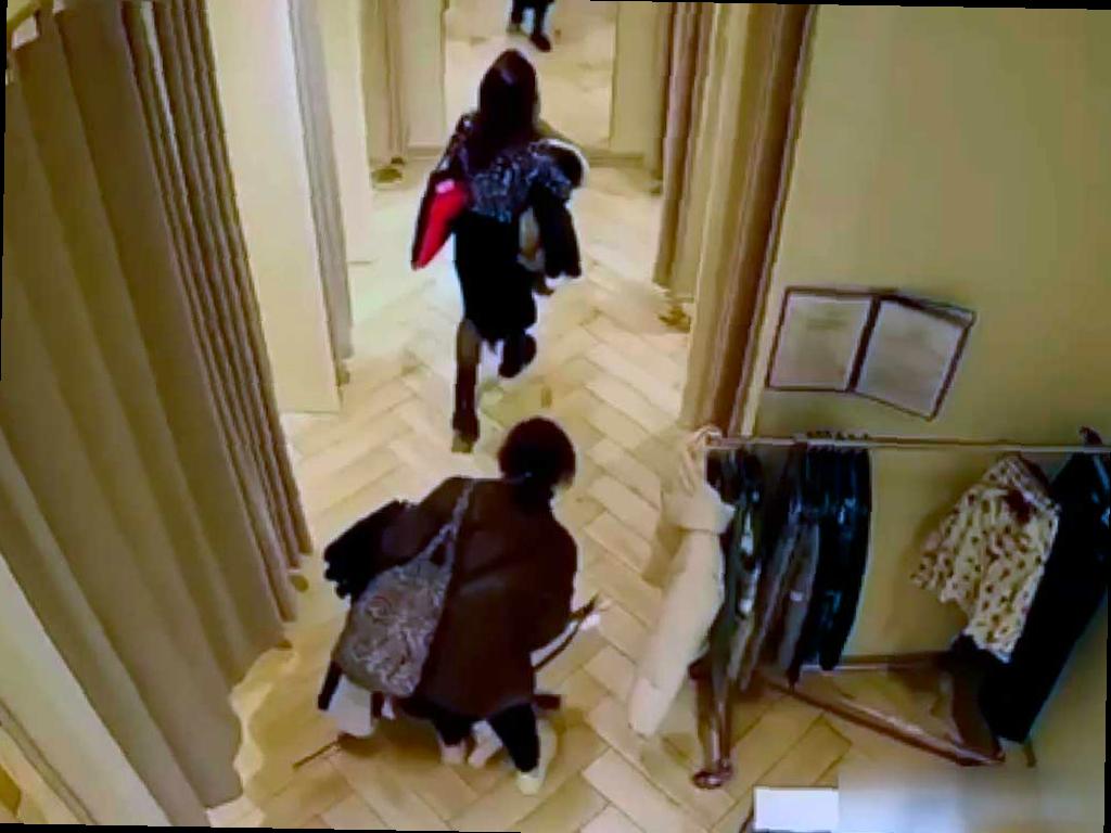 В Сочи подружки совершили кражу в магазине