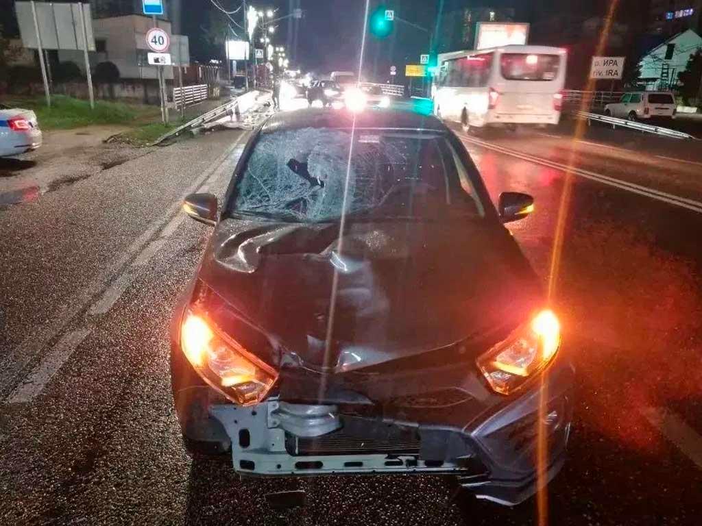 Утром в Дагомысе произошло смертельное ДТП