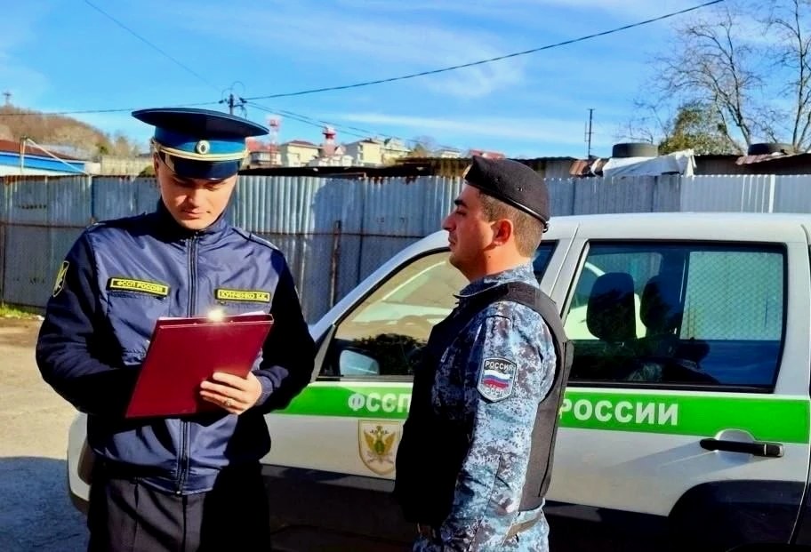 Собственница участка в Сочи снесла незаконные постройки после штрафов