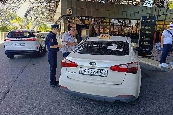 Усиление контроля за нелегальными таксистами в Сочи
