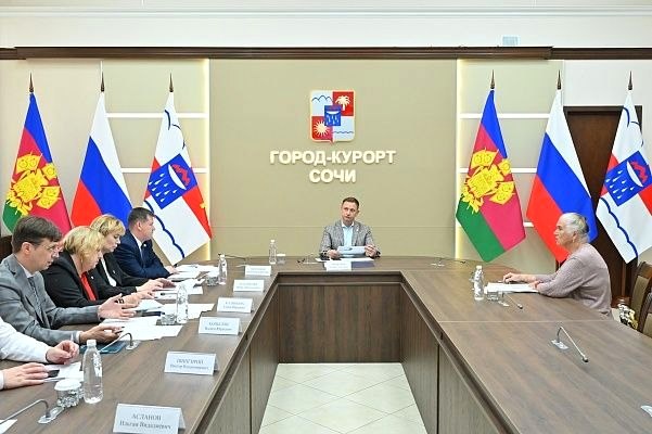 Глава Сочи провел прием граждан: в центре внимания — помощь семье участника специальной военной операции и транспорт